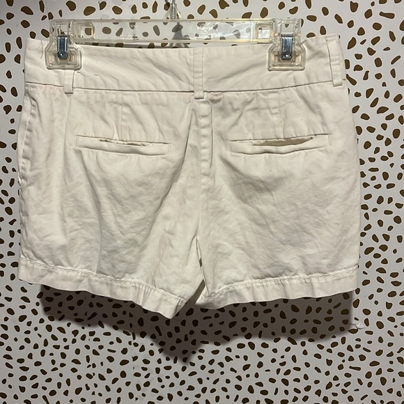 Ann Taylor loft white chino shorts - Picture 2 of 4